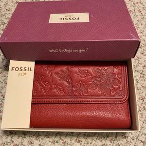Fossil wallet